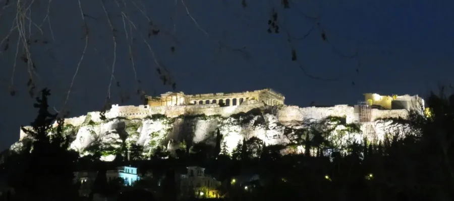 acropolis-of-athens-at-night-viewed-from-monastiraki-square-athens