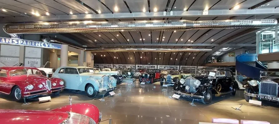 car-exhibits-at-the-helenic-motor-museum-in-athens-33