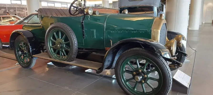 1919 Humber 10hp Two-seater with Dickey Seats at the Hellenic Motor Museum in Athens