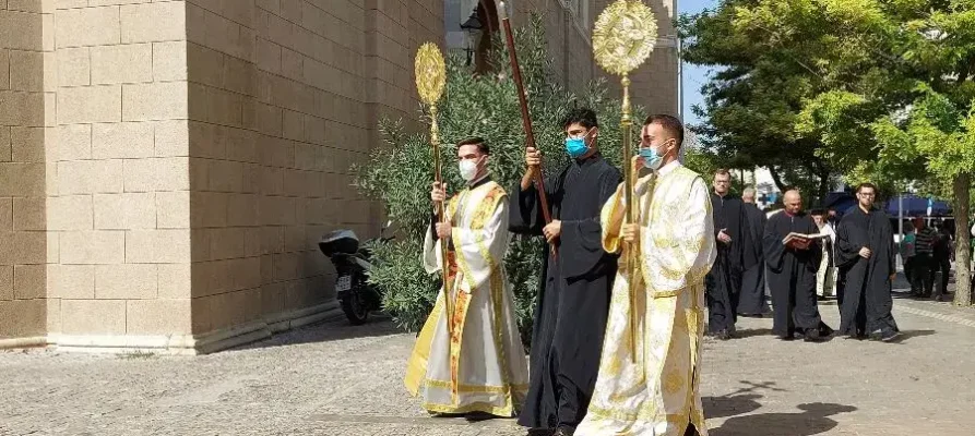 Religious parade at the Metropolitan Cathedral of Athens