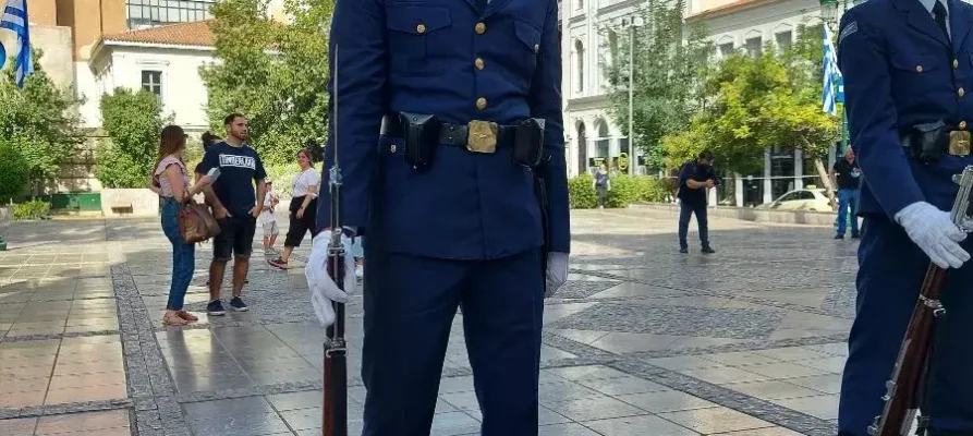 Soldiers on parade at the Metropolitan Cathedral of Athens